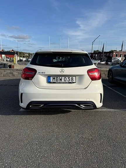 Mercedes-Benz A180 2016 photo 4