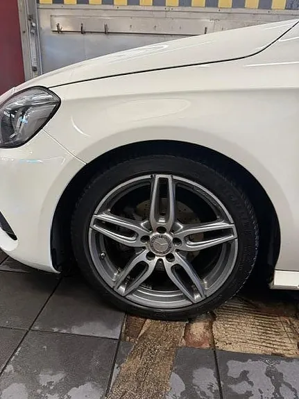Mercedes-Benz A180 2016 photo 3