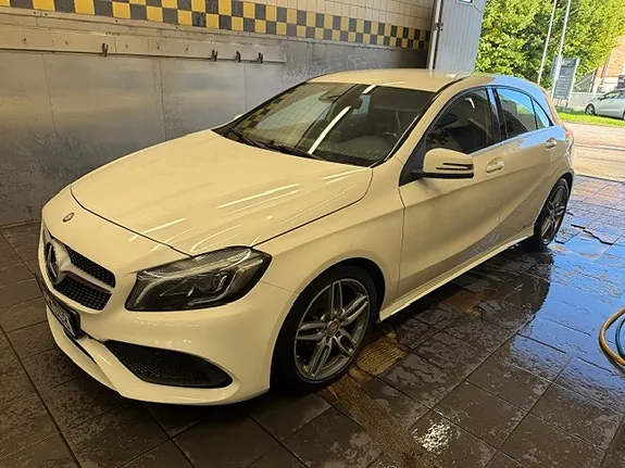 Mercedes-Benz A180 2016 photo 2