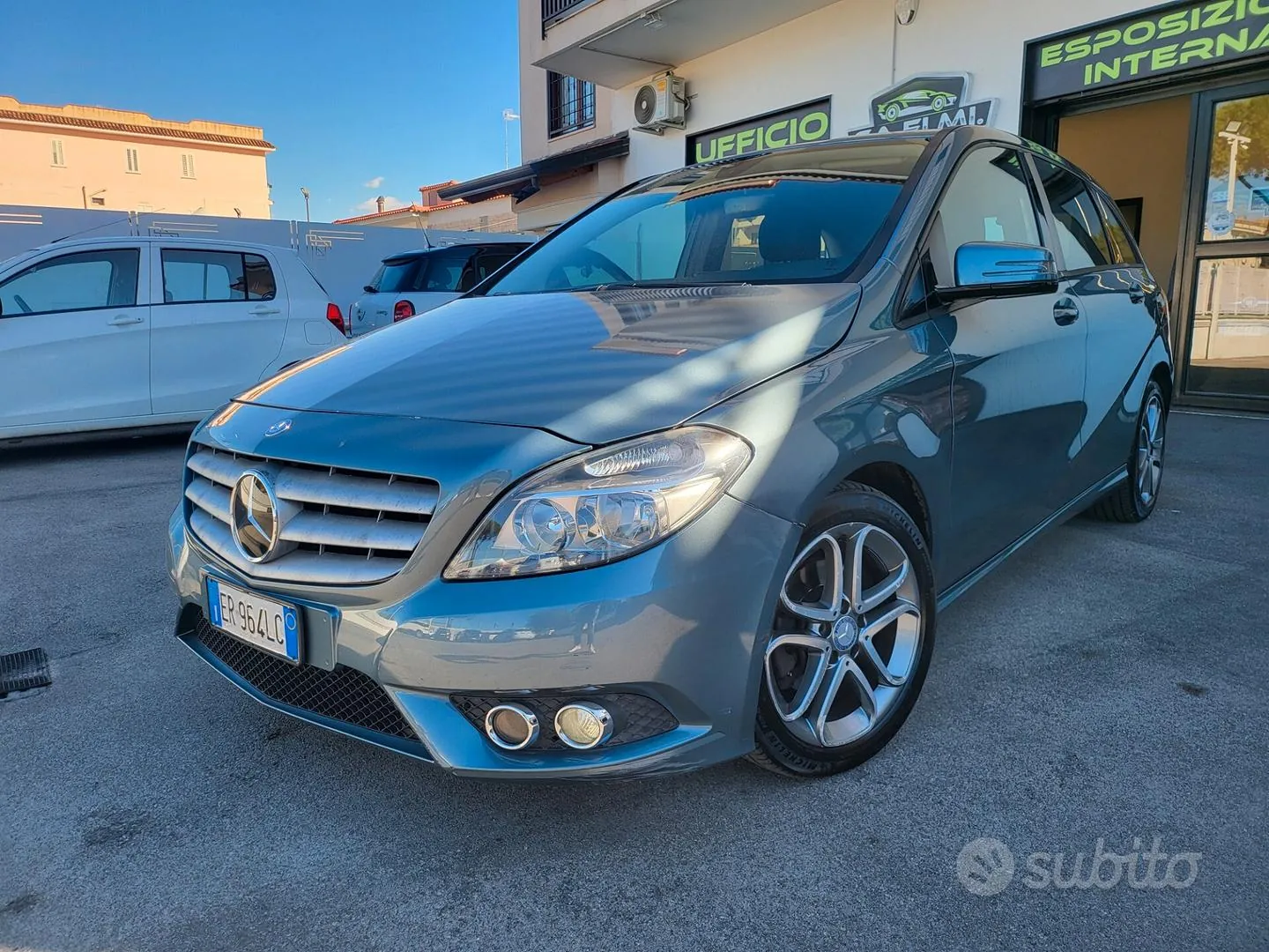 Mercedes-Benz B 200