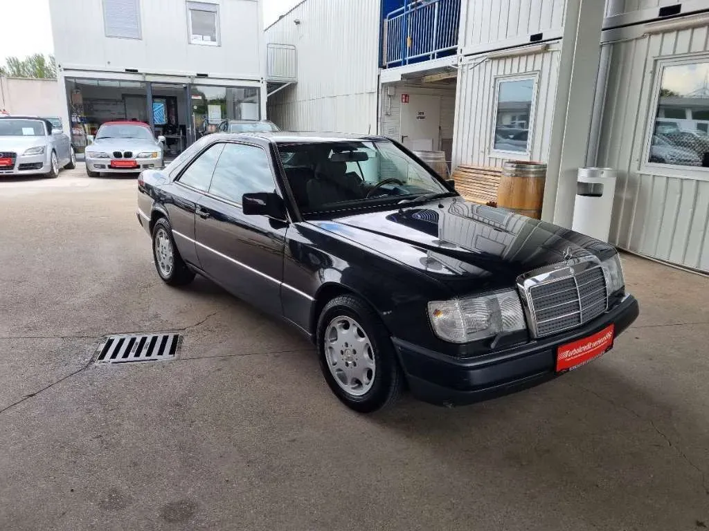 Mercedes-Benz E-Class 1991 photo 3