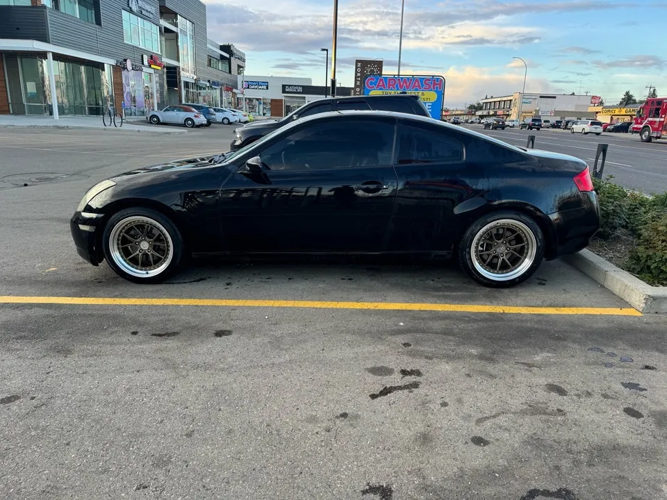 Infiniti G35 2004 photo 2