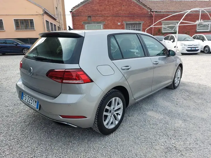 Volkswagen Golf 2019 photo 2