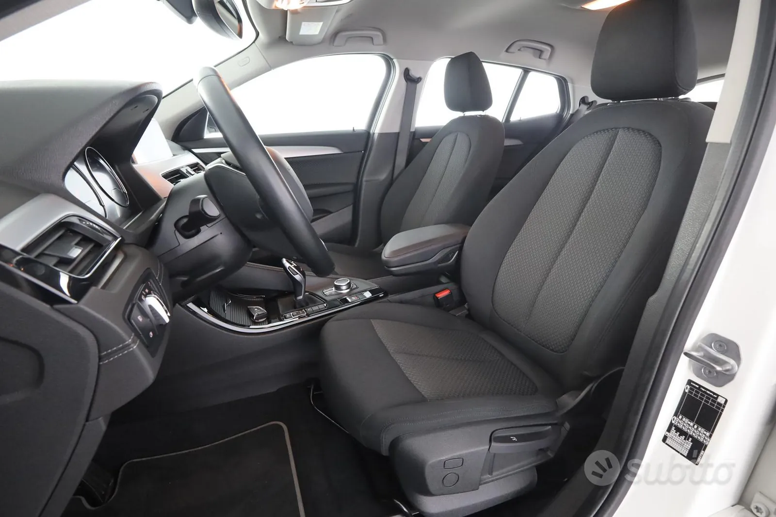 BMW X2 2023 photo 2