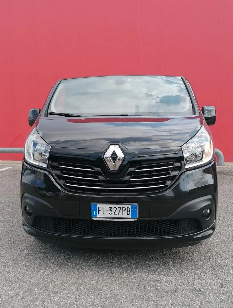 Renault Trafic 2017 photo 2