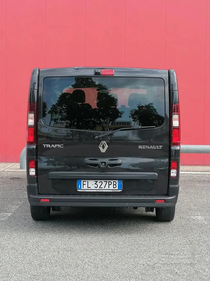 Renault Trafic 2017 photo 3