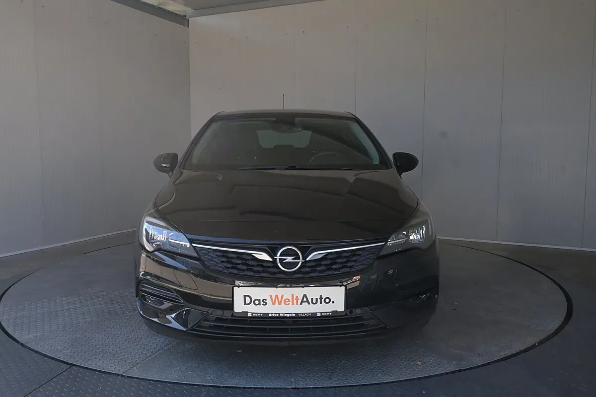Opel Astra 2021 photo 2