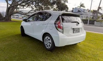 Toyota Aqua 2017 photo 5