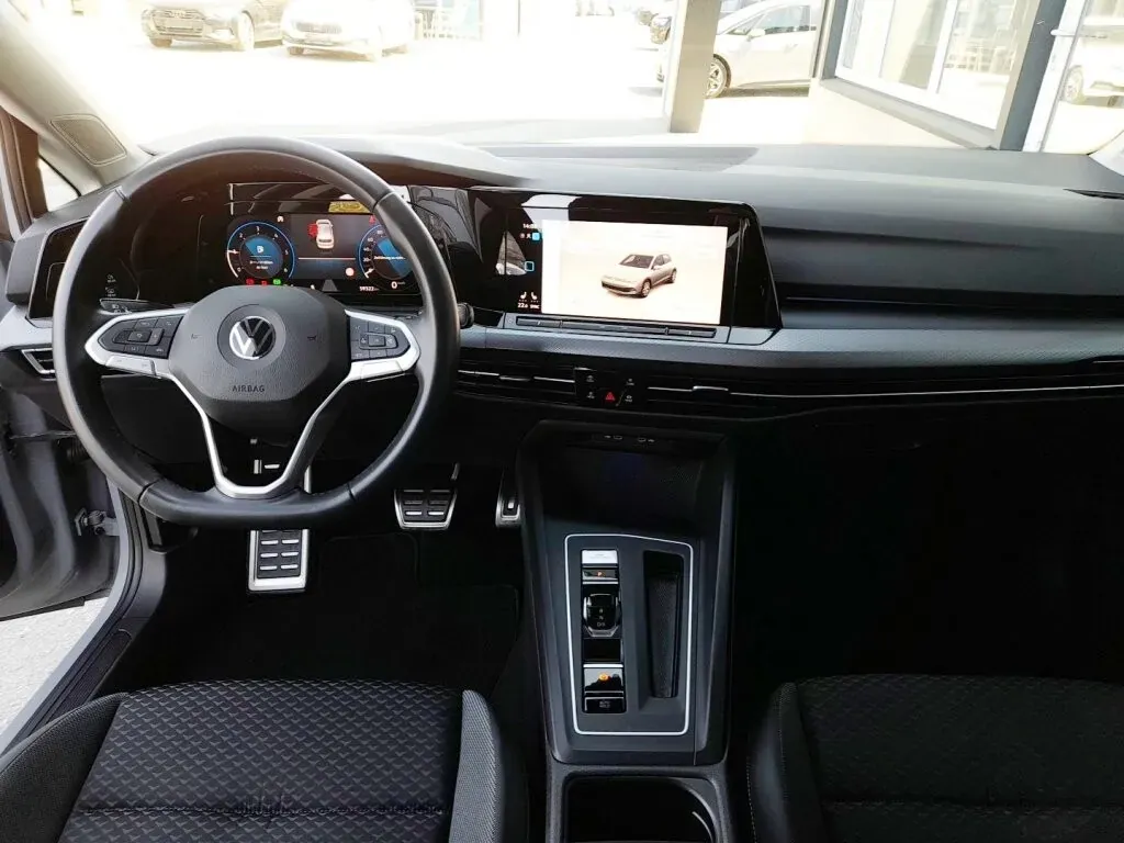 Volkswagen Golf 2022 photo 3