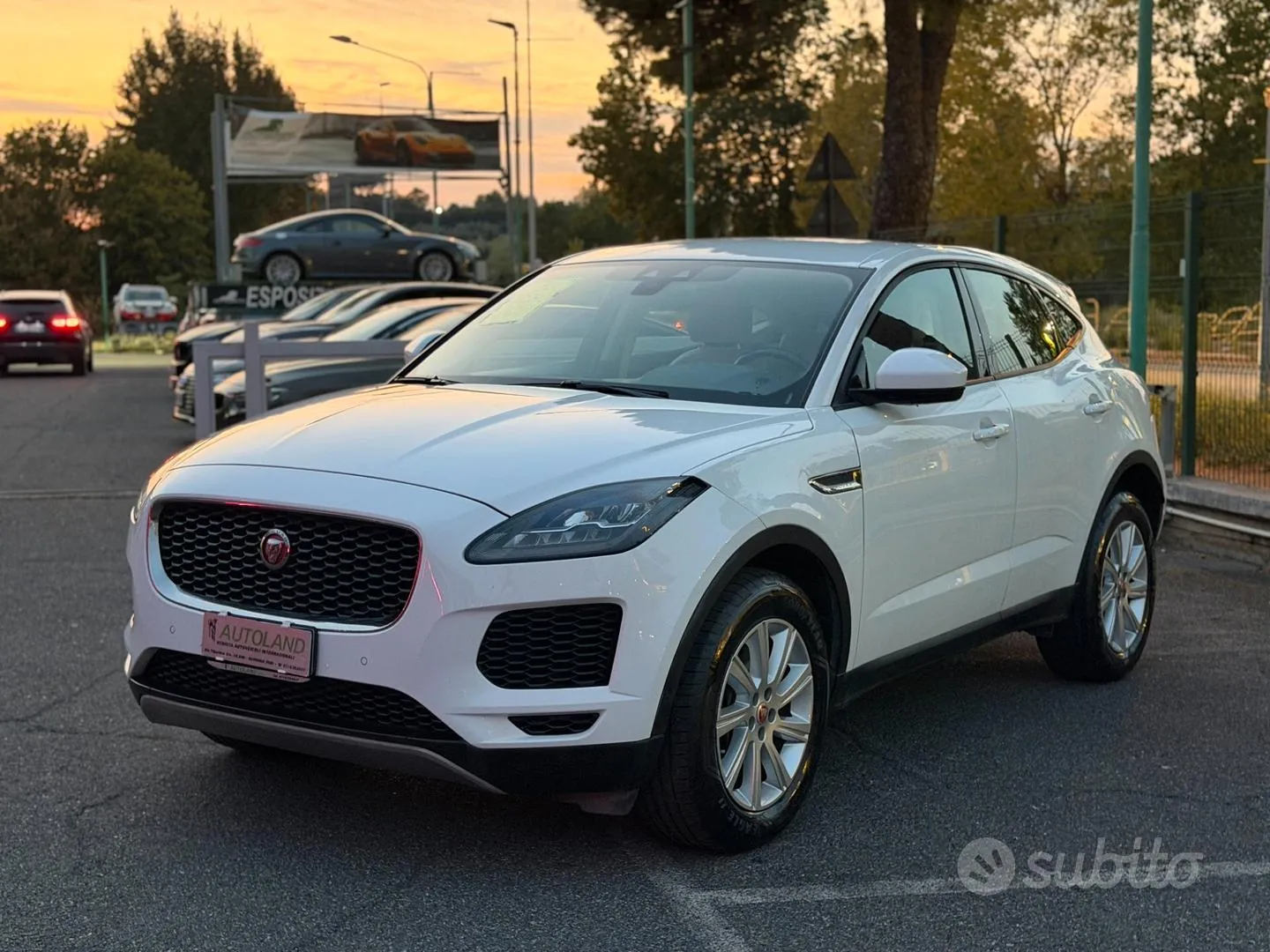 Jaguar E-Pace 2020 photo 4