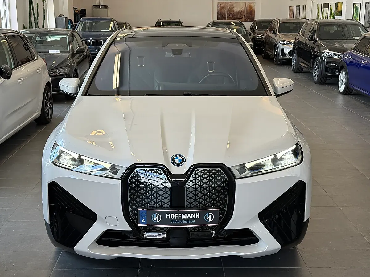 BMW Ix 2022 photo 3