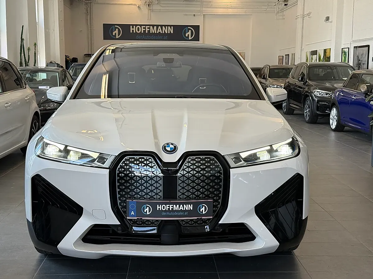 BMW Ix 2022 photo 2