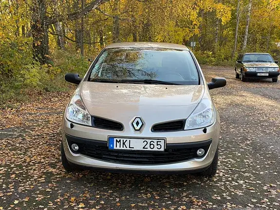 Renault Clio 2007 photo 3
