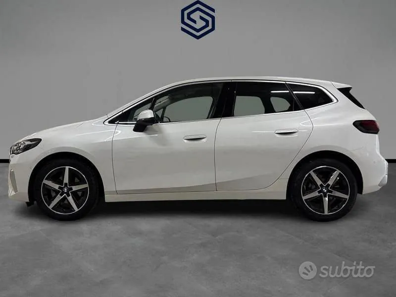 BMW Active Tourer 2023 photo 2