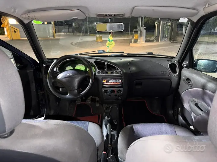 Ford Fiesta 2001 photo 5