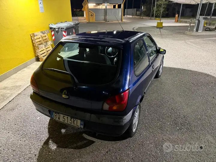 Ford Fiesta 2001 photo 3