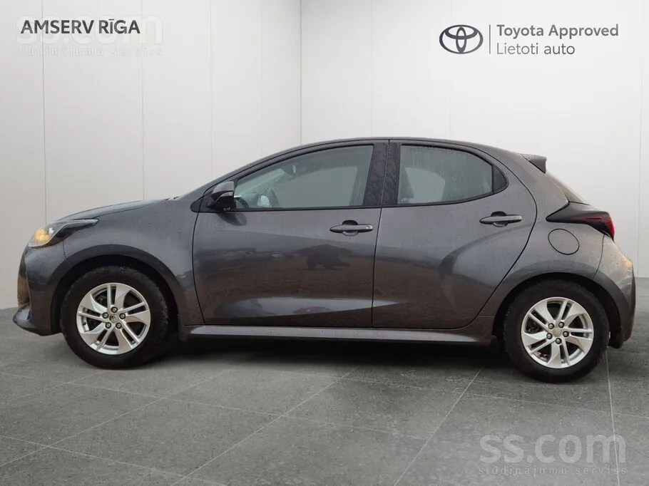 Toyota Yaris 2024 photo 3