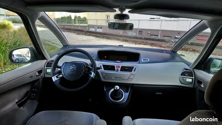 Citroen C4 Picasso 2007 photo 3