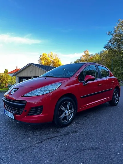 Peugeot 207 2010 photo 2