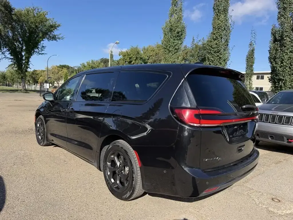 Chrysler Pacifica 2022 photo 4