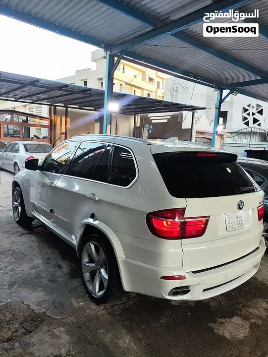 BMW X5 2011 photo 2