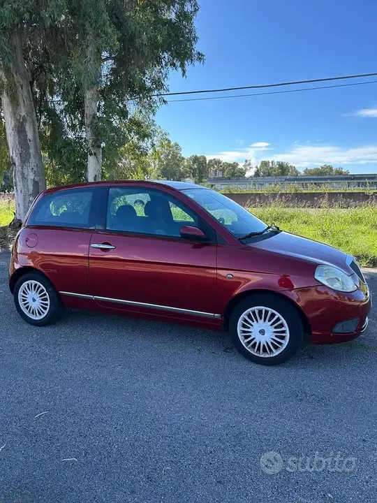 Lancia Ypsilon