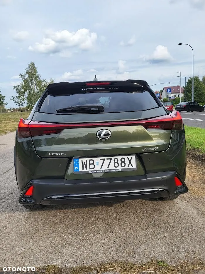 Lexus Ux 2022 photo 2