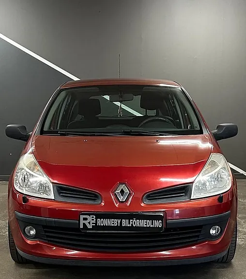 Renault Clio 2007 photo 2