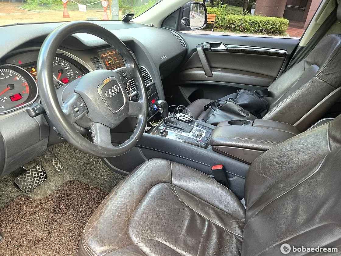 Audi Q7 2007 photo 4