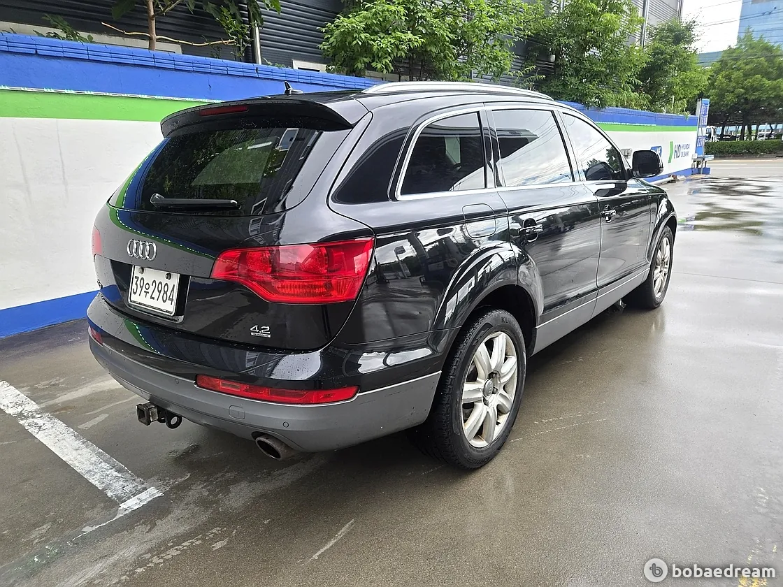 Audi Q7 2007 photo 2