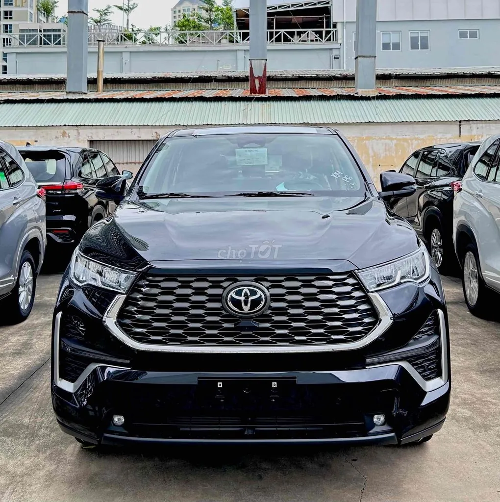 Toyota Innova Cross 2026 photo 3