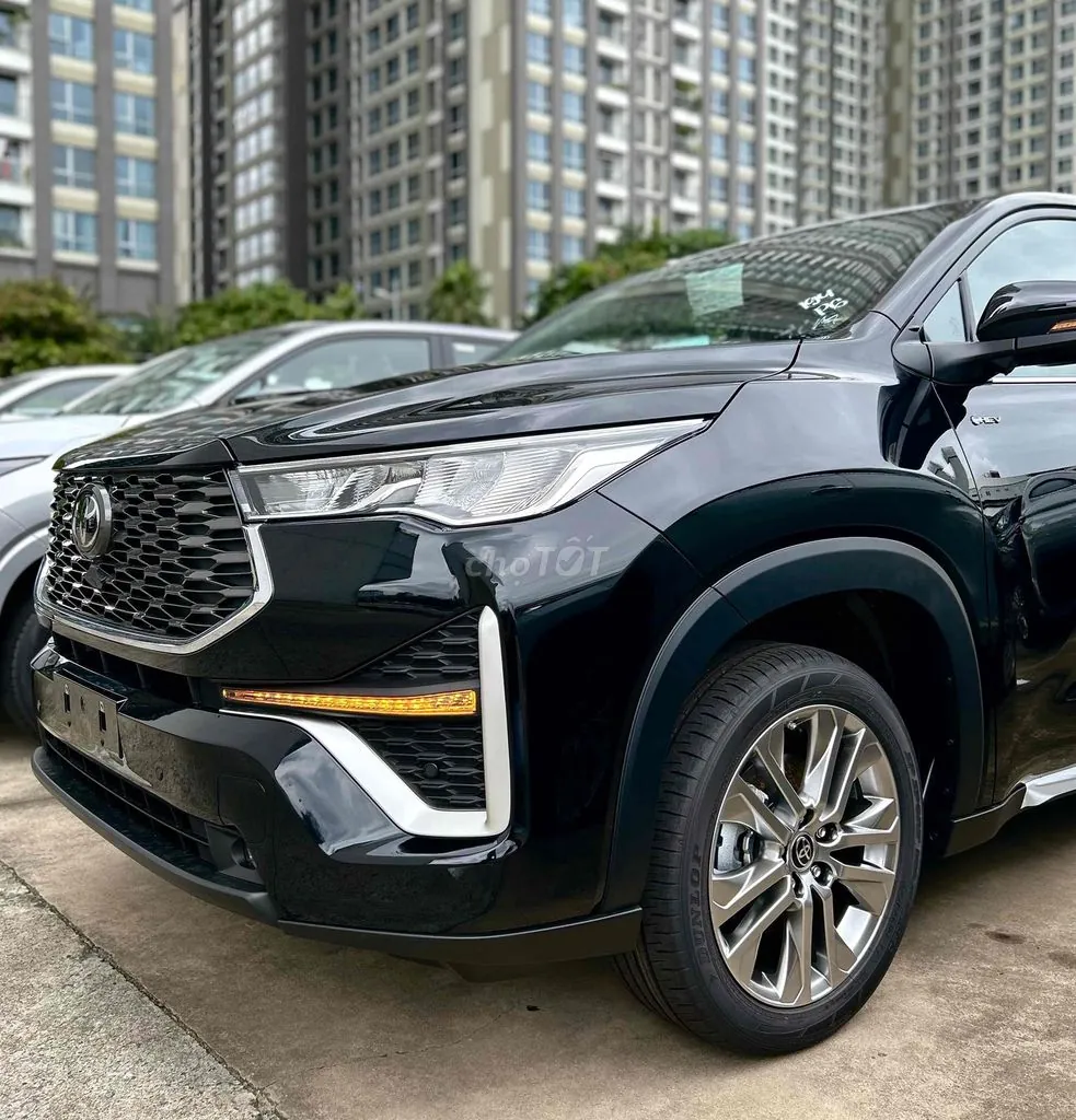 Toyota Innova Cross 2026 photo 2