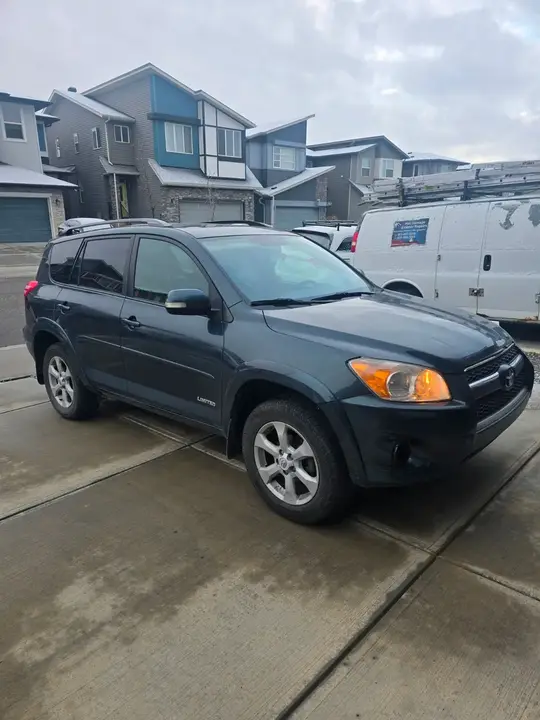 Toyota Rav4 2011 photo 2