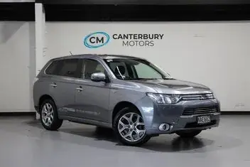 Mitsubishi Outlander 2014 photo 2