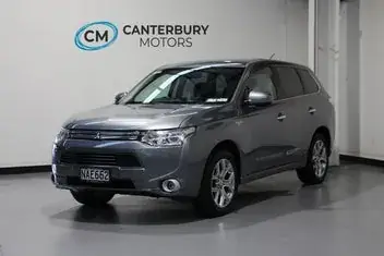 Mitsubishi Outlander 2014 photo 4