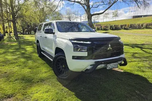 Mitsubishi Triton