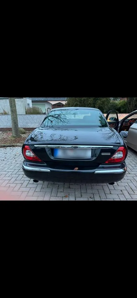 Jaguar Xj6