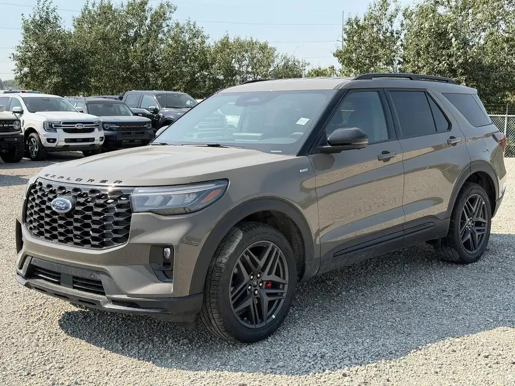 Ford Explorer 2026 photo 4