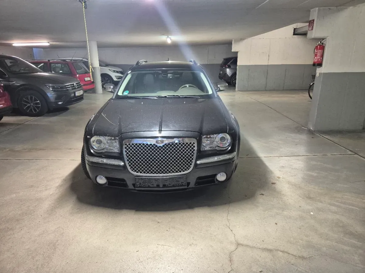 Chrysler 300 C 2007 photo 2