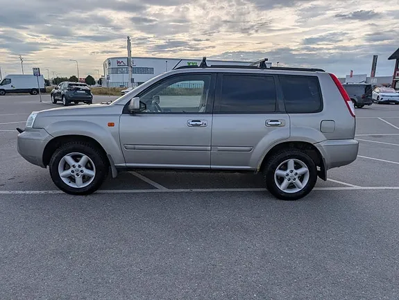 Nissan X-Trail 2003 photo 3