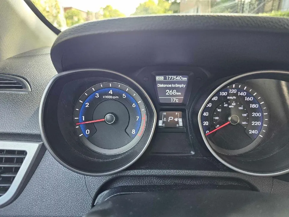 Hyundai Elantra Gt 2014 photo 4