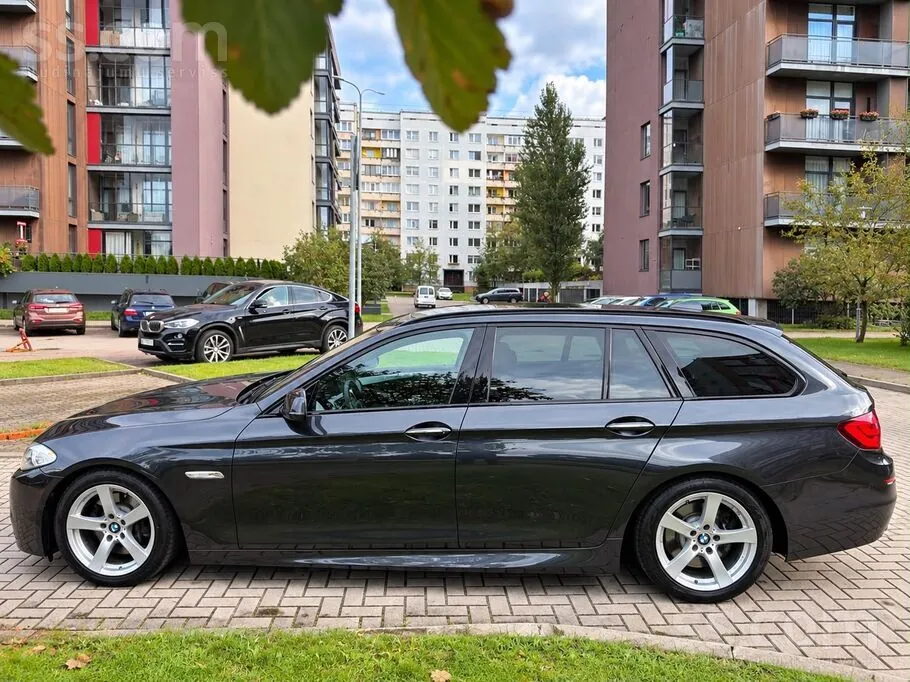 BMW 530 2011 photo 3
