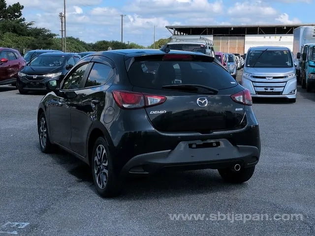 Mazda Demio 2018 photo 3