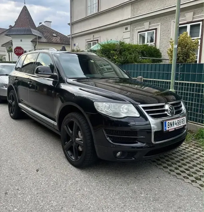 Volkswagen Touareg 2010 photo 2