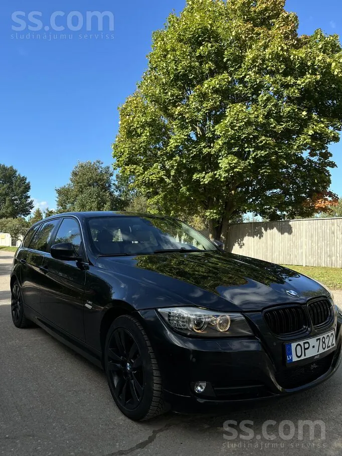 BMW E91 2009 photo 2