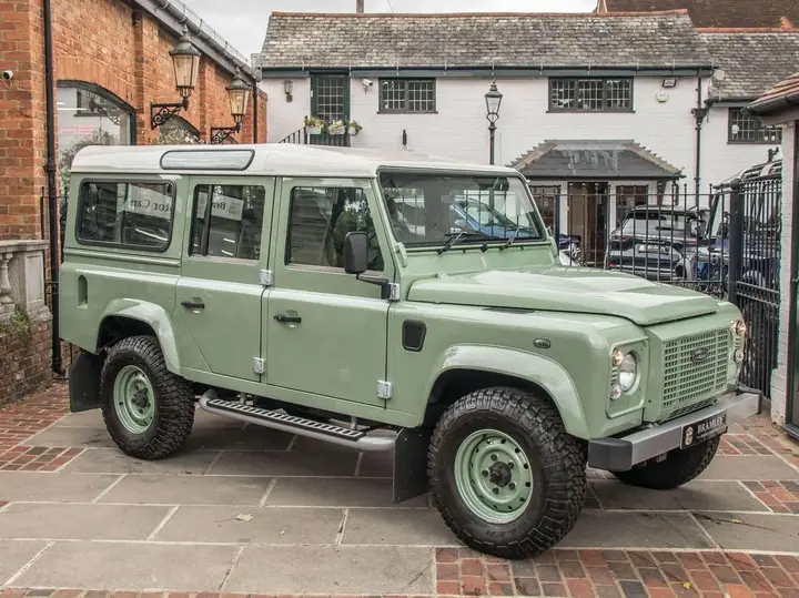 Land Rover Defender 110 2016 photo 4
