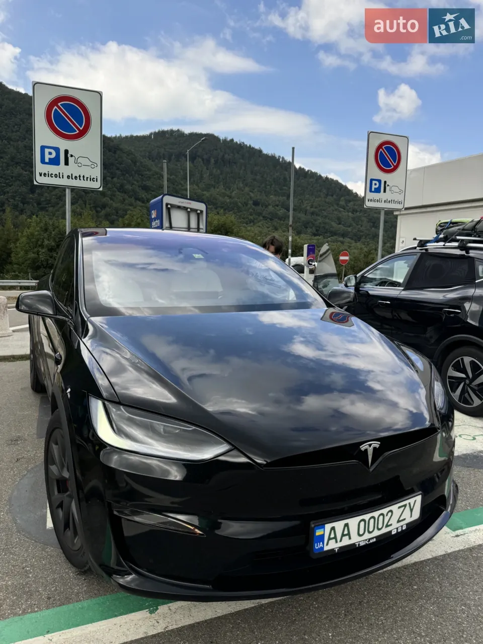 Tesla Model X 2023 photo 4