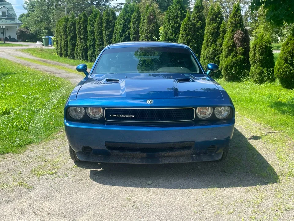Dodge Challenger 2010 photo 3