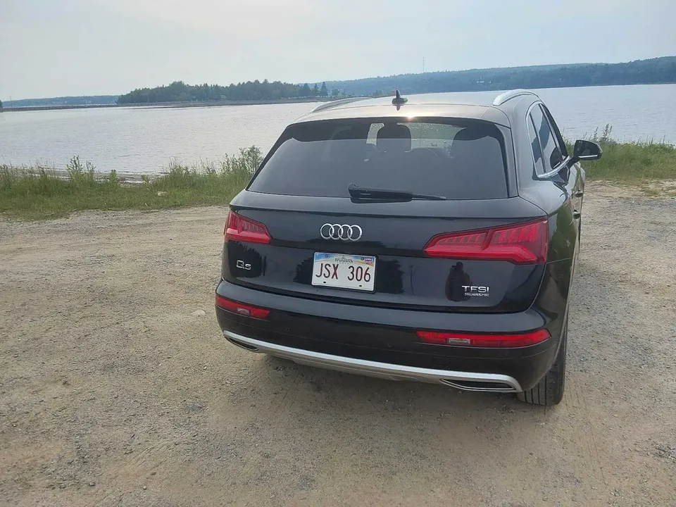 Audi Q5 2018 photo 2