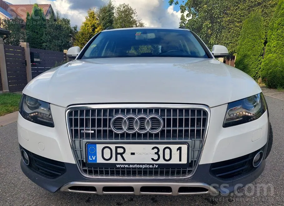 Audi A4 2009 photo 2